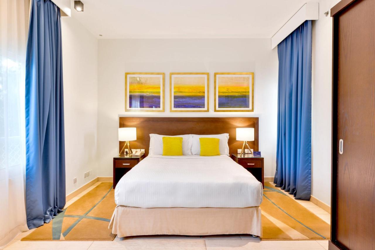 Radisson Blu Resort,