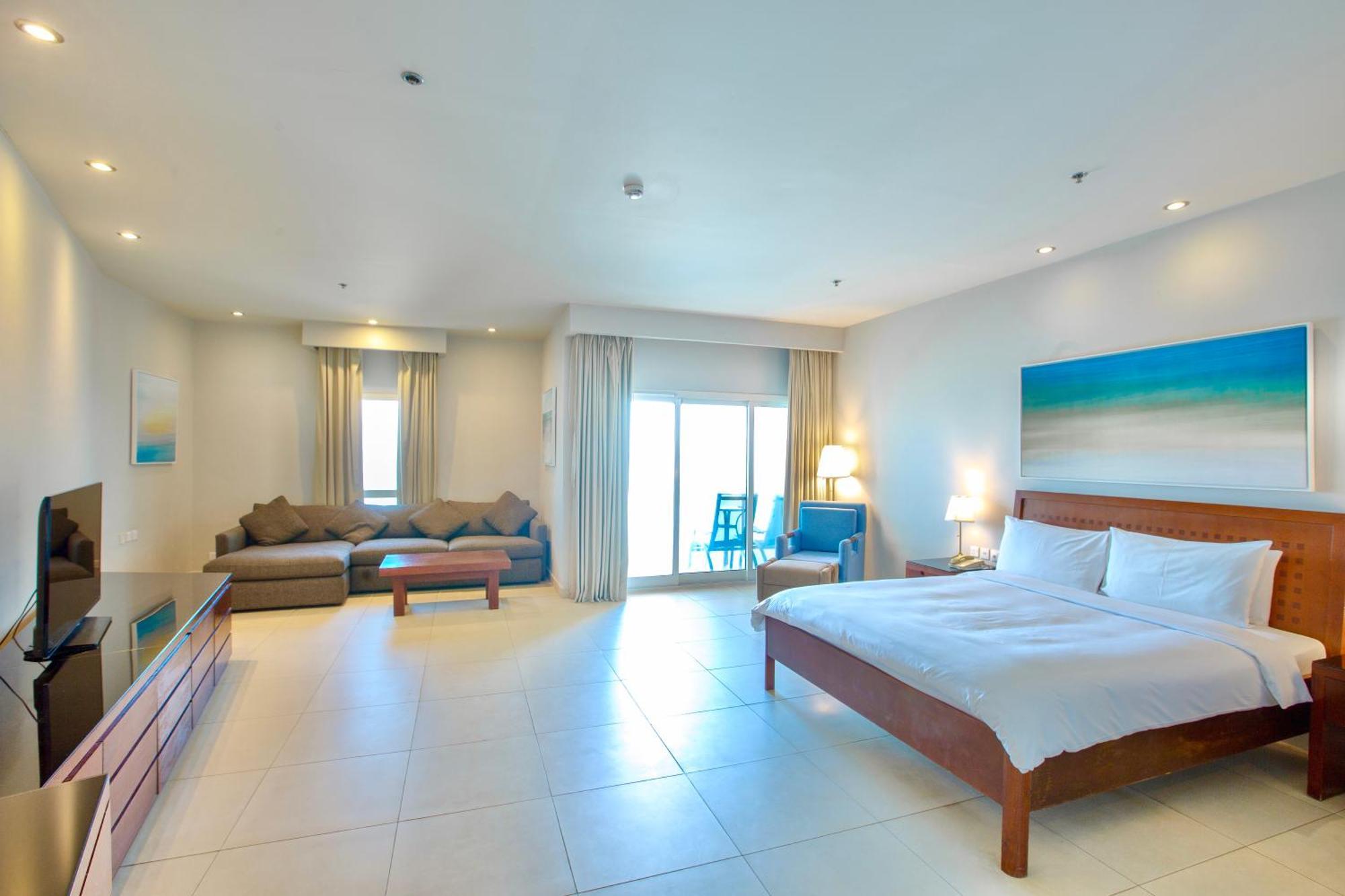 Radisson Blu Resort, 5*