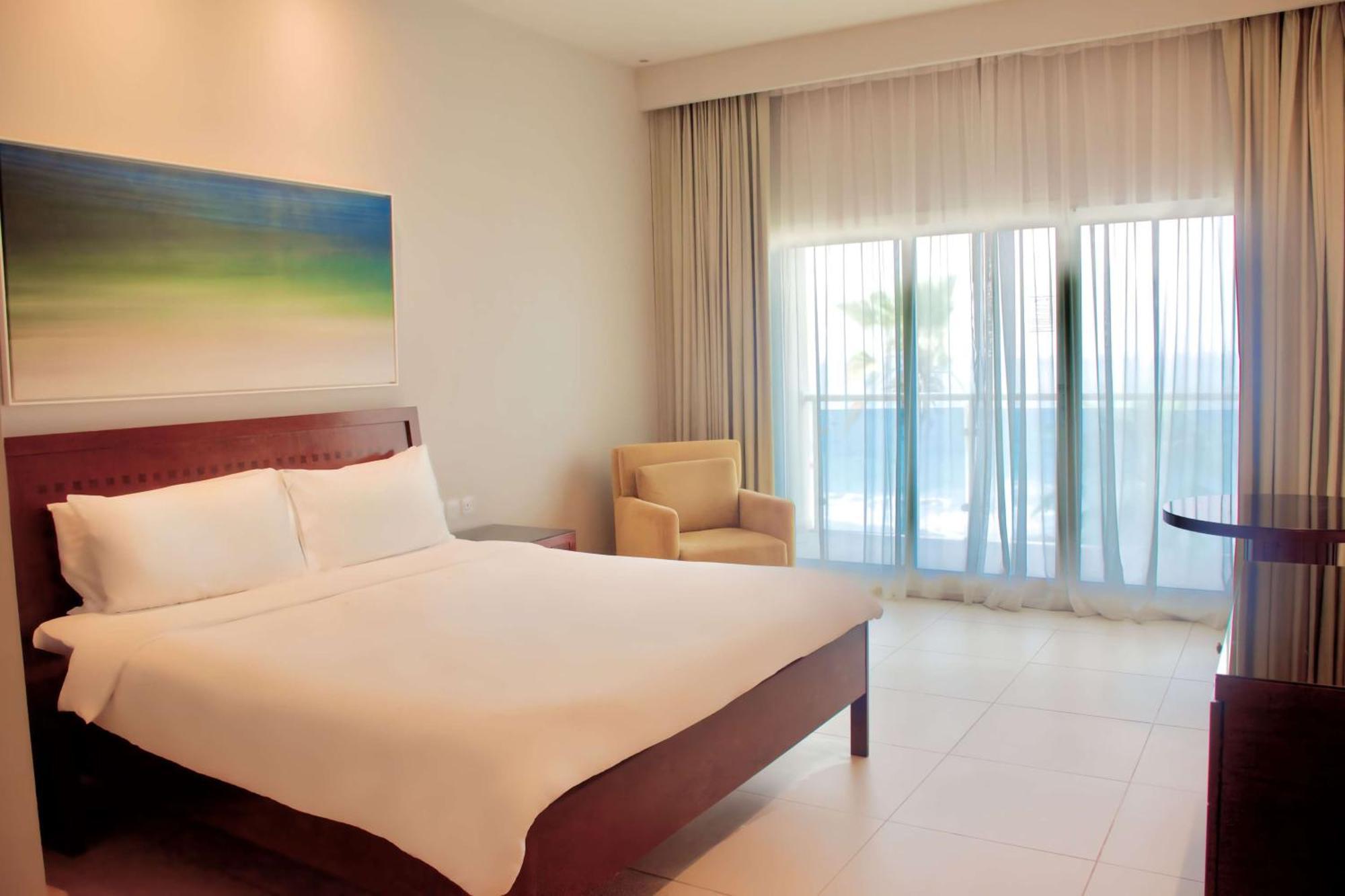 Radisson Blu Resort, 5*